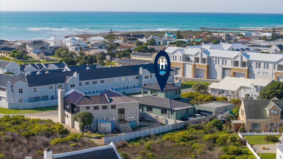 4 Bedroom Property for Sale in Struisbaai Western Cape